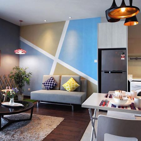 Elegant Living @ Riverson Soho Kota Kinabalu Esterno foto